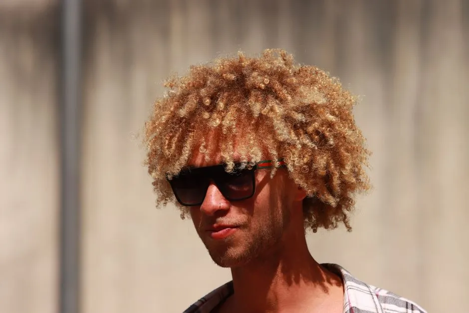 Blond Loki Męskie: 5 Najlepszych Sposobów na Modną Stylizację