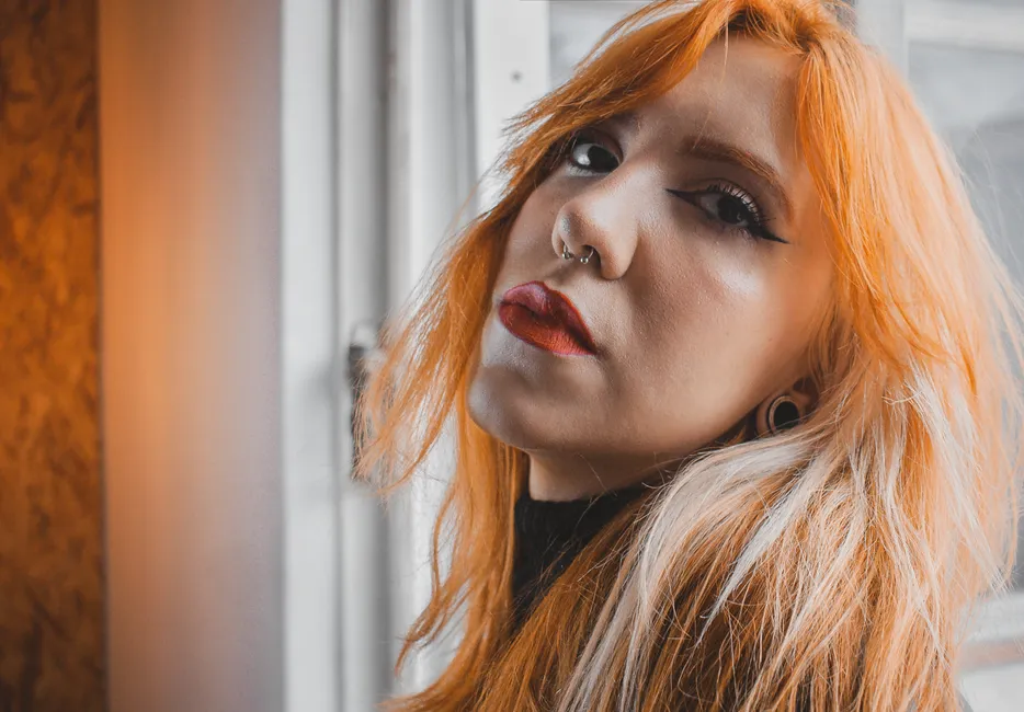 Truskawkowy Blond - O Czym Jest? Kompletny Przewodnik po Trendzie