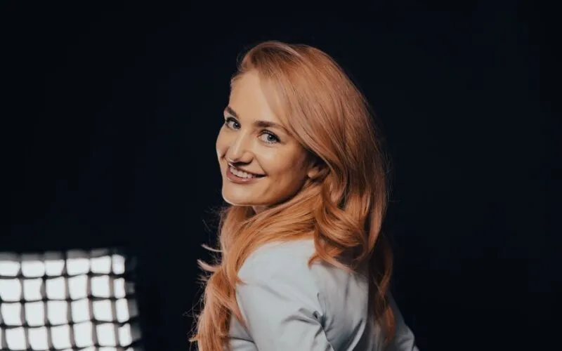 Ciemny Blond 2026: 10 Farb, Które Pokochają Twoje Włosy