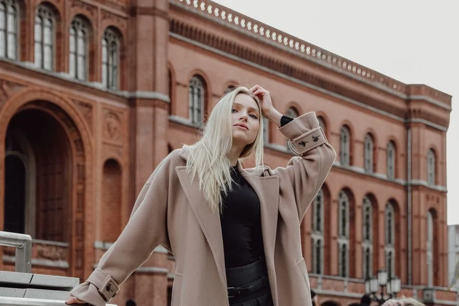 Beżowy Perłowy Blond: Komu Pasuje i Jak Go Uzyskać? 5 Sprawdzonych Metod