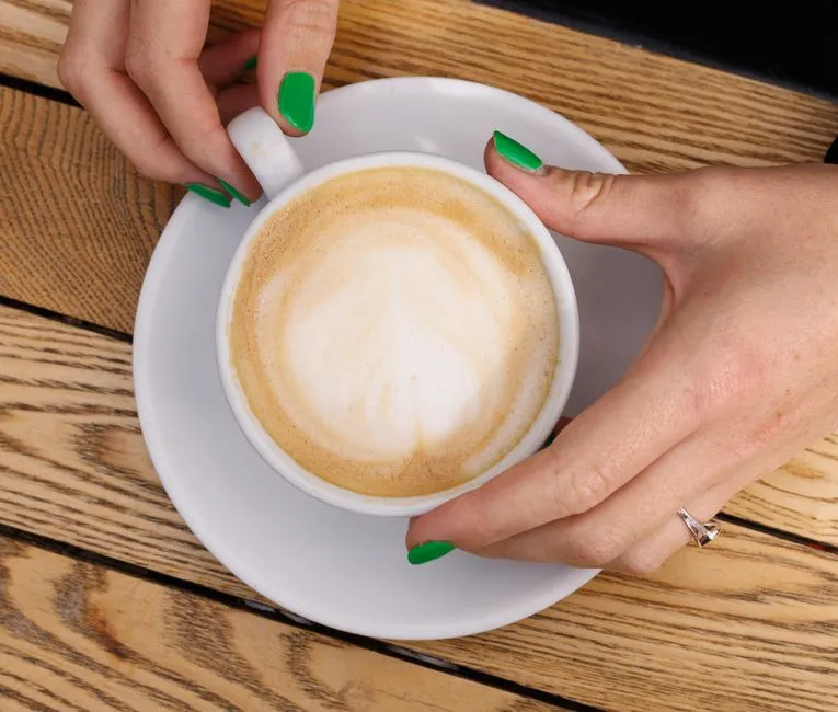 Paznokcie Zielone: 50 Najlepszych Inspiracji na Modny Manicure 2026