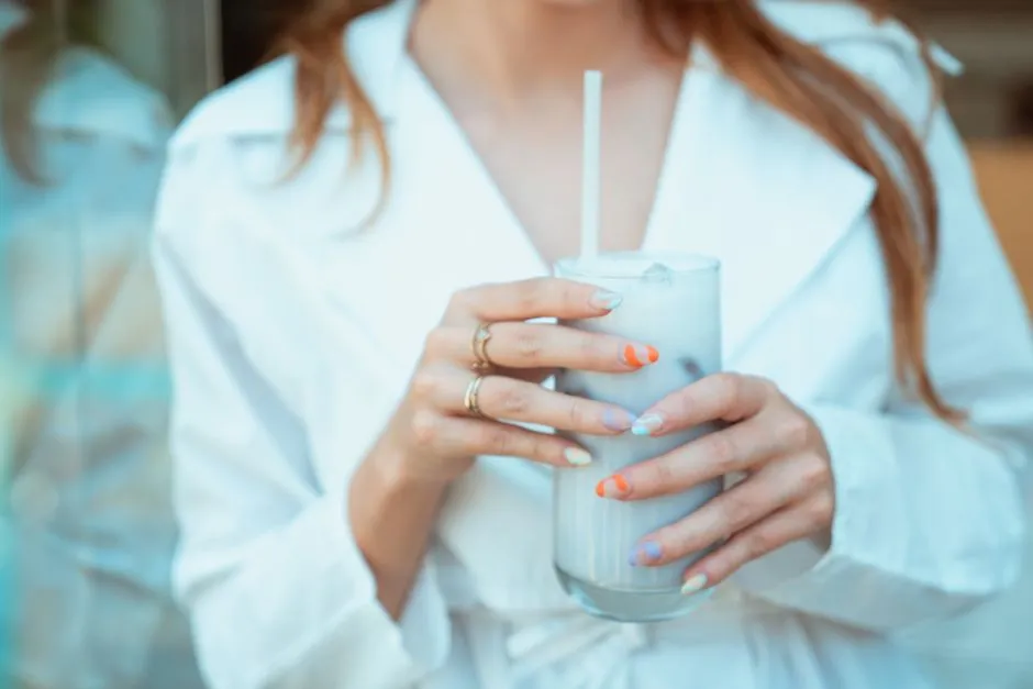 Paznokcie na Lato Ombre: 20 Najmodniejszych Inspiracji i Porad