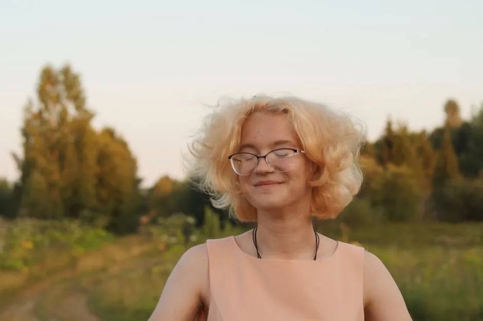 Ciepły Beżowy Blond Farba - 5 Najlepszych Produktów na Wymarzony Odcień