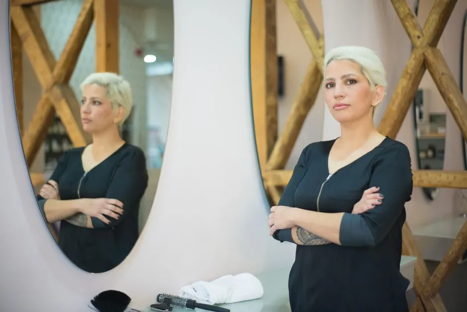 Biały Blond 2026: Kompletny Przewodnik, Jak Uzyskać i Pielęgnować Ten Kolor
