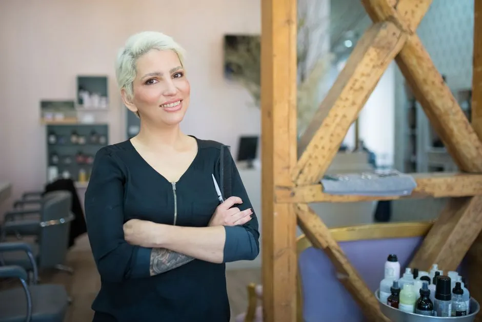 Sleek Line Blond: 5 Sekretów Idealnego Blondu Bez Żółtego Odcienia