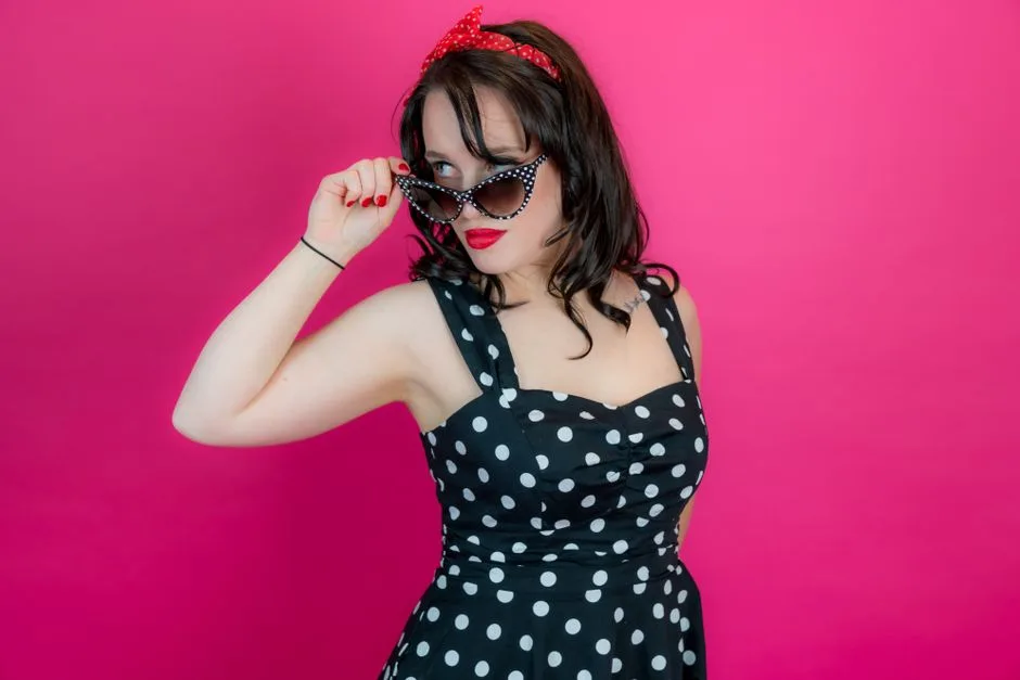 Sekret makijażu pin-up na cały dzień - poradnik