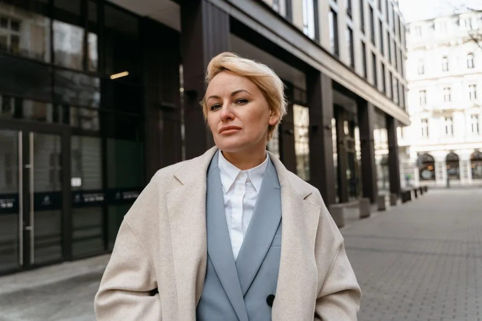 Krótkie Blond Włosy 2026: 5 Najmodniejszych Fryzur na Nowy Sezon
